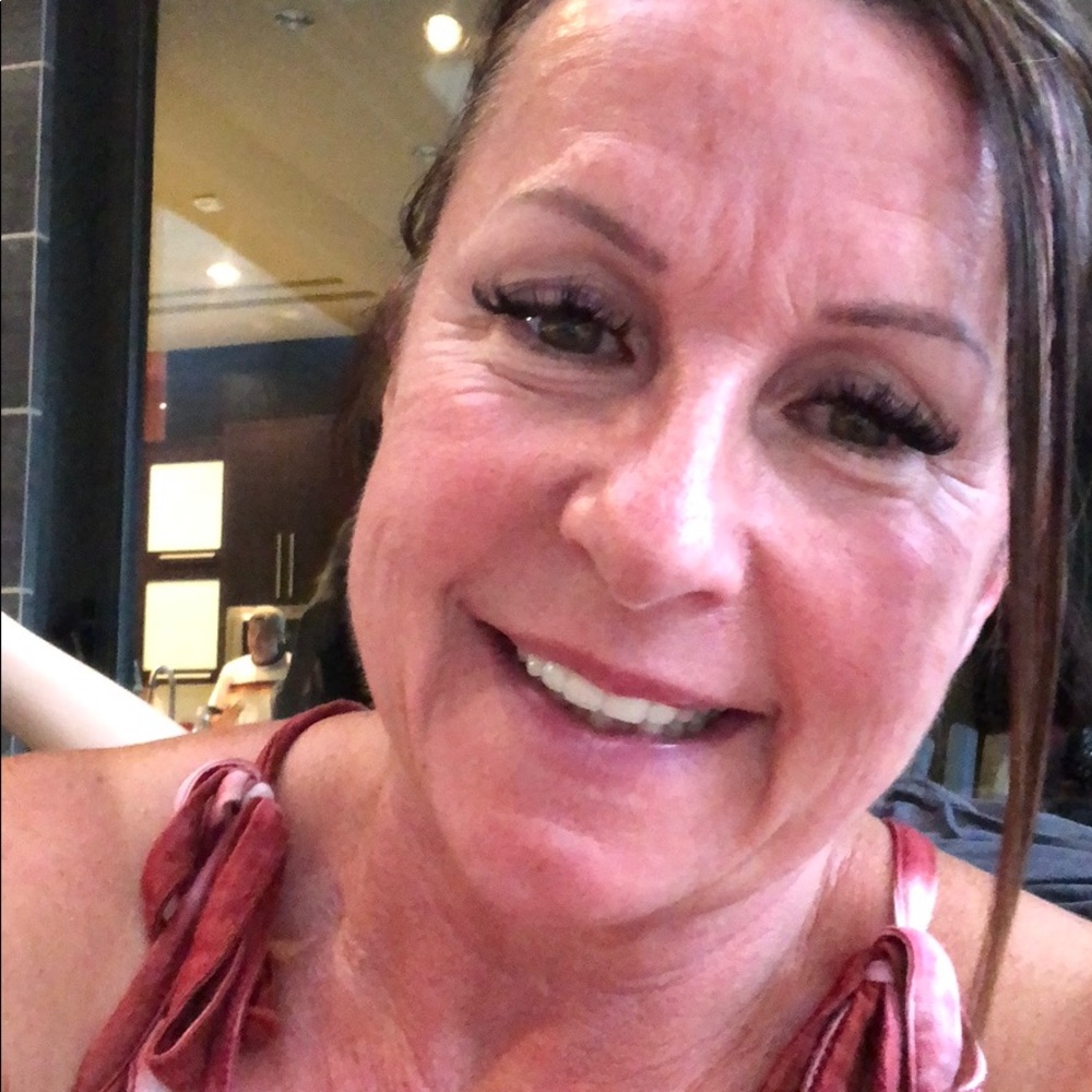 Meet your Posher, Lisa